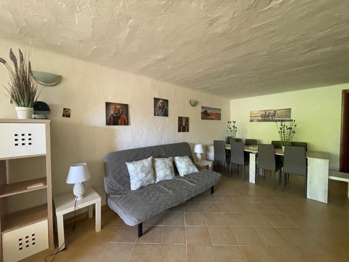 Lightblue-Celeste Central Apartment In Porto Rotondo Exterior photo