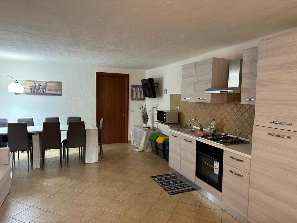 Lightblue-Celeste Central Apartment In Porto Rotondo Exterior photo